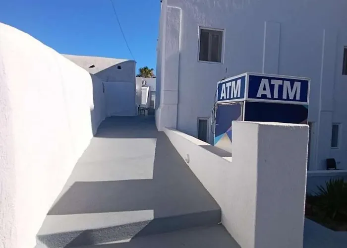 Nolis White * Fira (Santorini)
